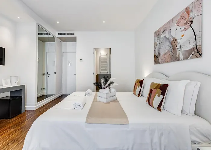 Xenia Bed and Breakfast 4*